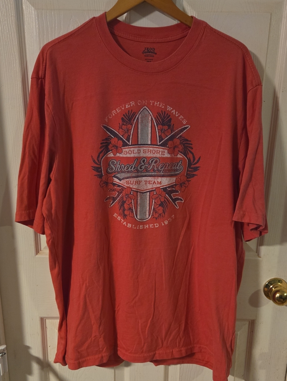 Izod Saltwater Surf Graphic Tee